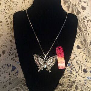 NWT Betsey Johnson Butterfly Necklace